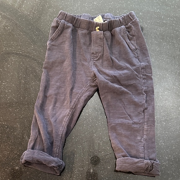 Zara/H&M Stylish Kids Bottoms Set - Blue, Tan, and Cream - Picture 6 of 7